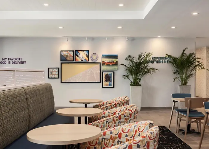 Home2 By Hilton 3* Springfield